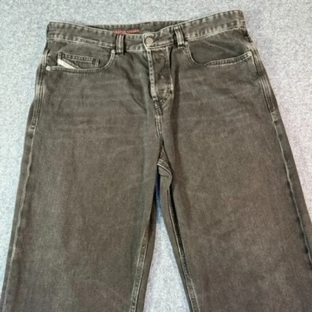 Diesel D-Macro Jeans 2001 5 POCKET Loose Straight Fit Men Fade Black Denim 34x32